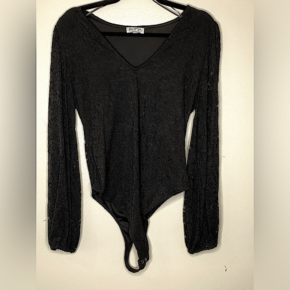 Sofia Jeans Women's Lace Bodysuit with Blouson Sleeves
Size Large